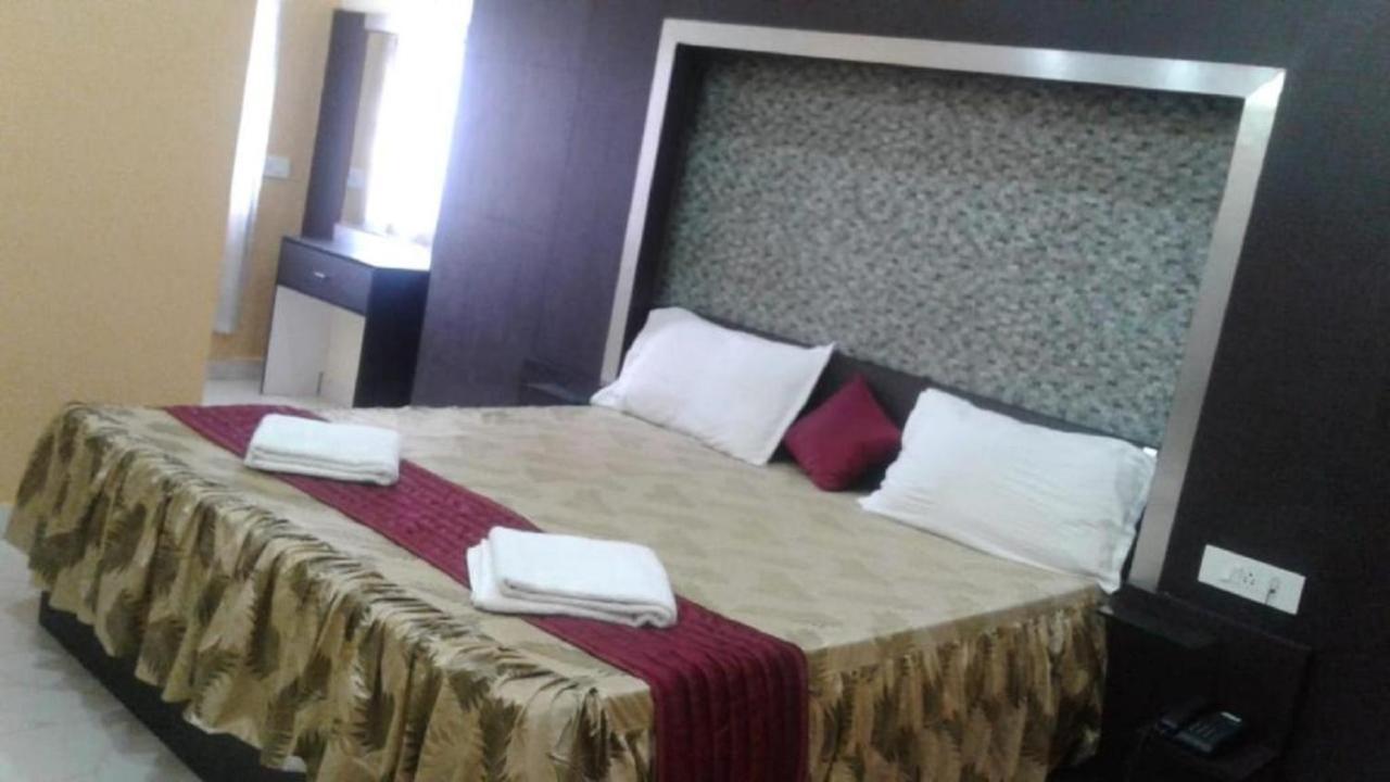 Hotel Barbareek Shillong Exterior photo