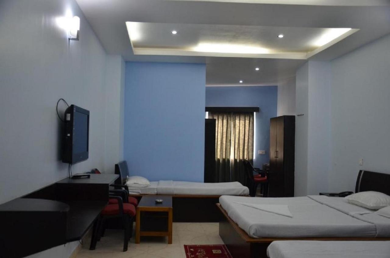 Hotel Barbareek Shillong Exterior photo